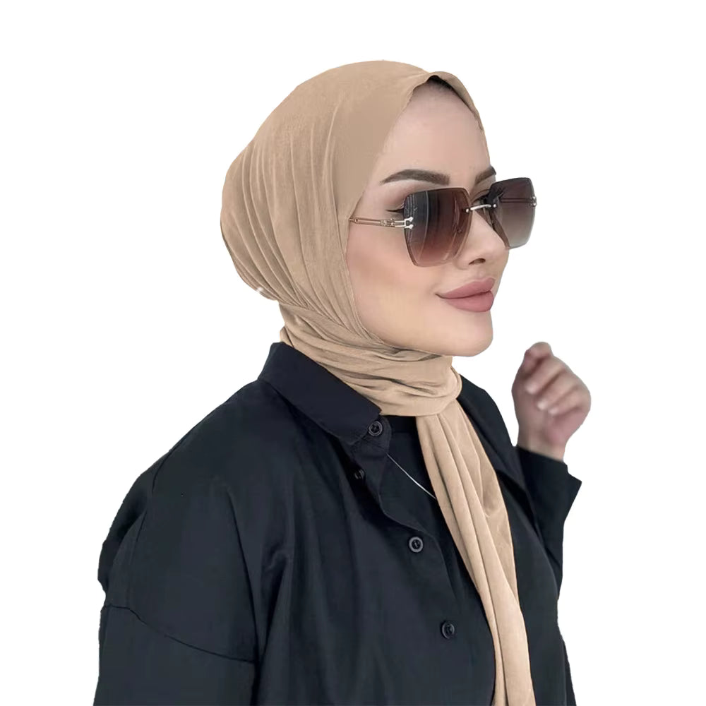 Instant hijab zijaanzicht zandkleur