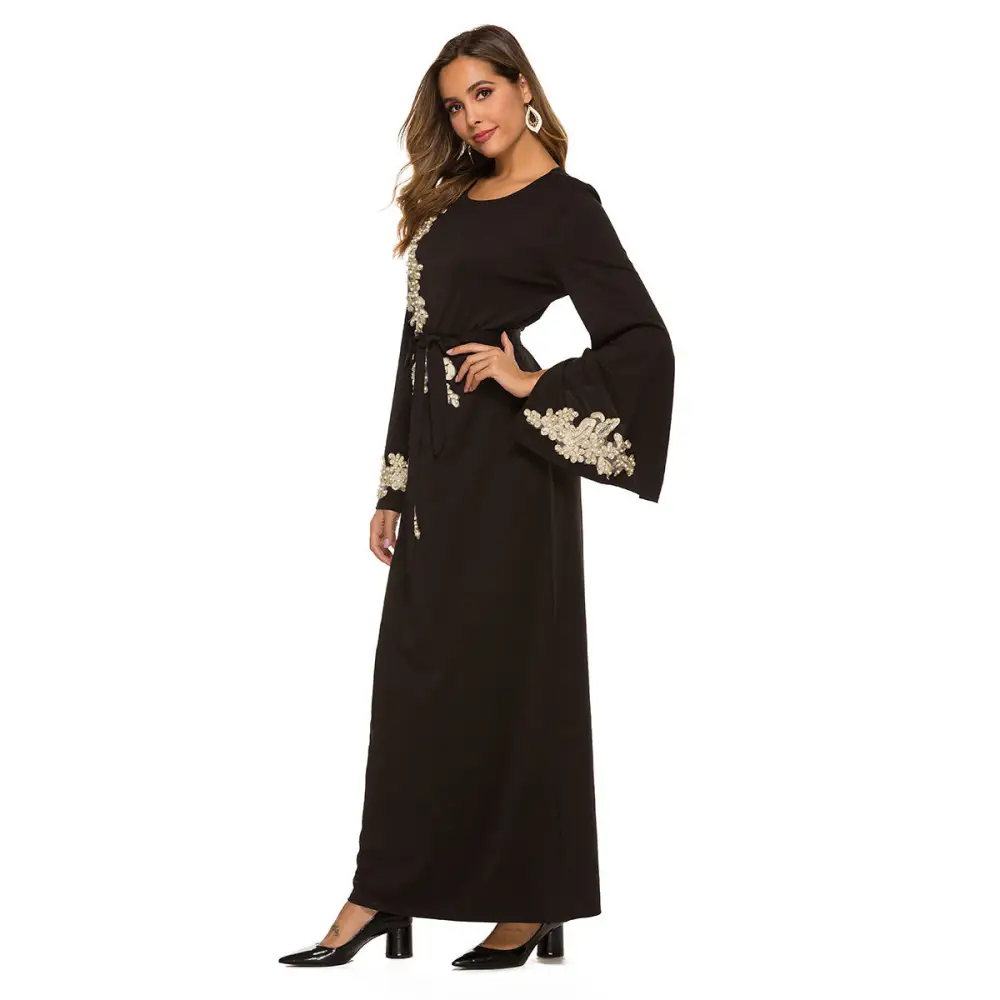 Elegante geborduurde jurk – lange mouwen & ronde hals - BRO Webshop