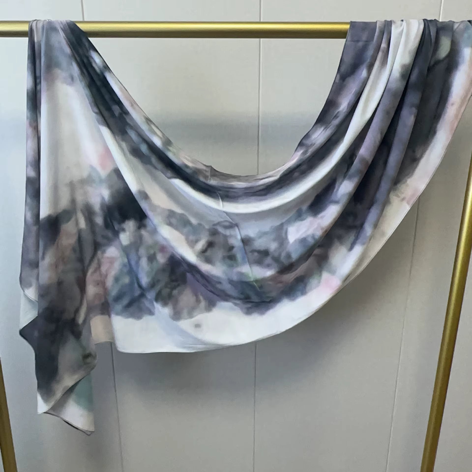 Hijab met Aquarel Print van Katoen - #1 Grijs